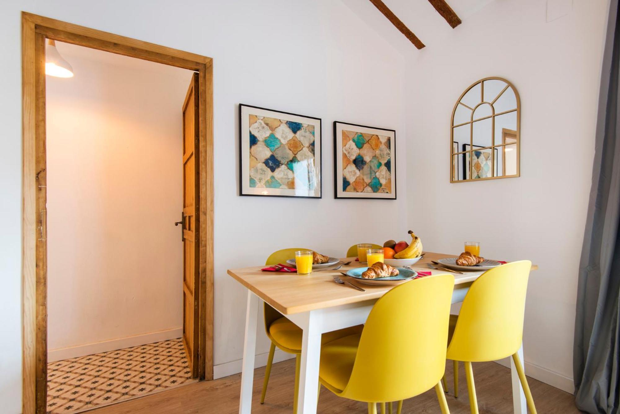 Picasso Square Penthouse, Sunny Terrace In The City Center Apartamento *