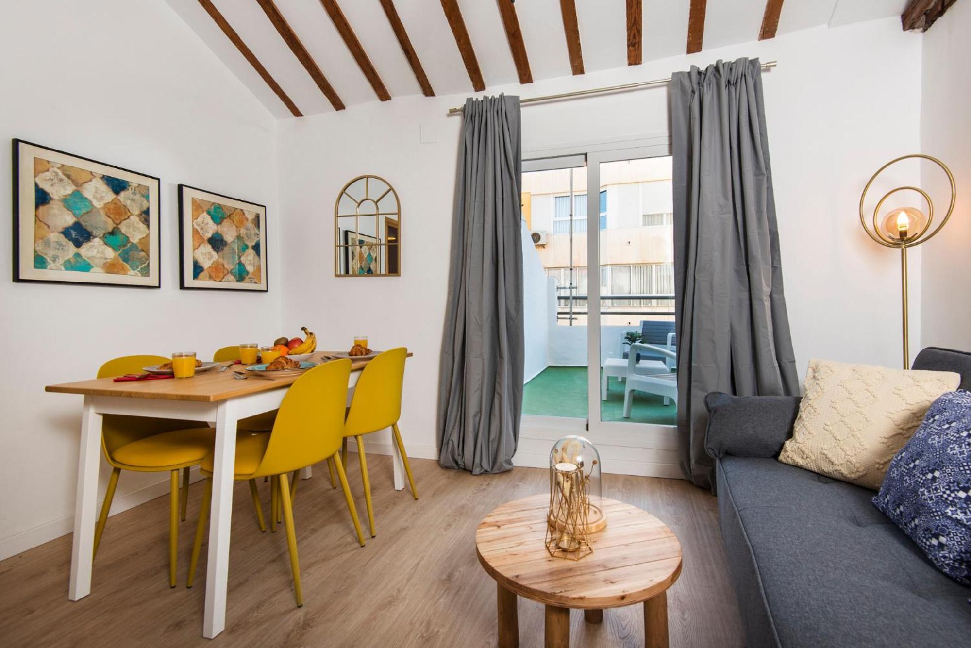Picasso Square Penthouse, Sunny Terrace In The City Center Apartamento