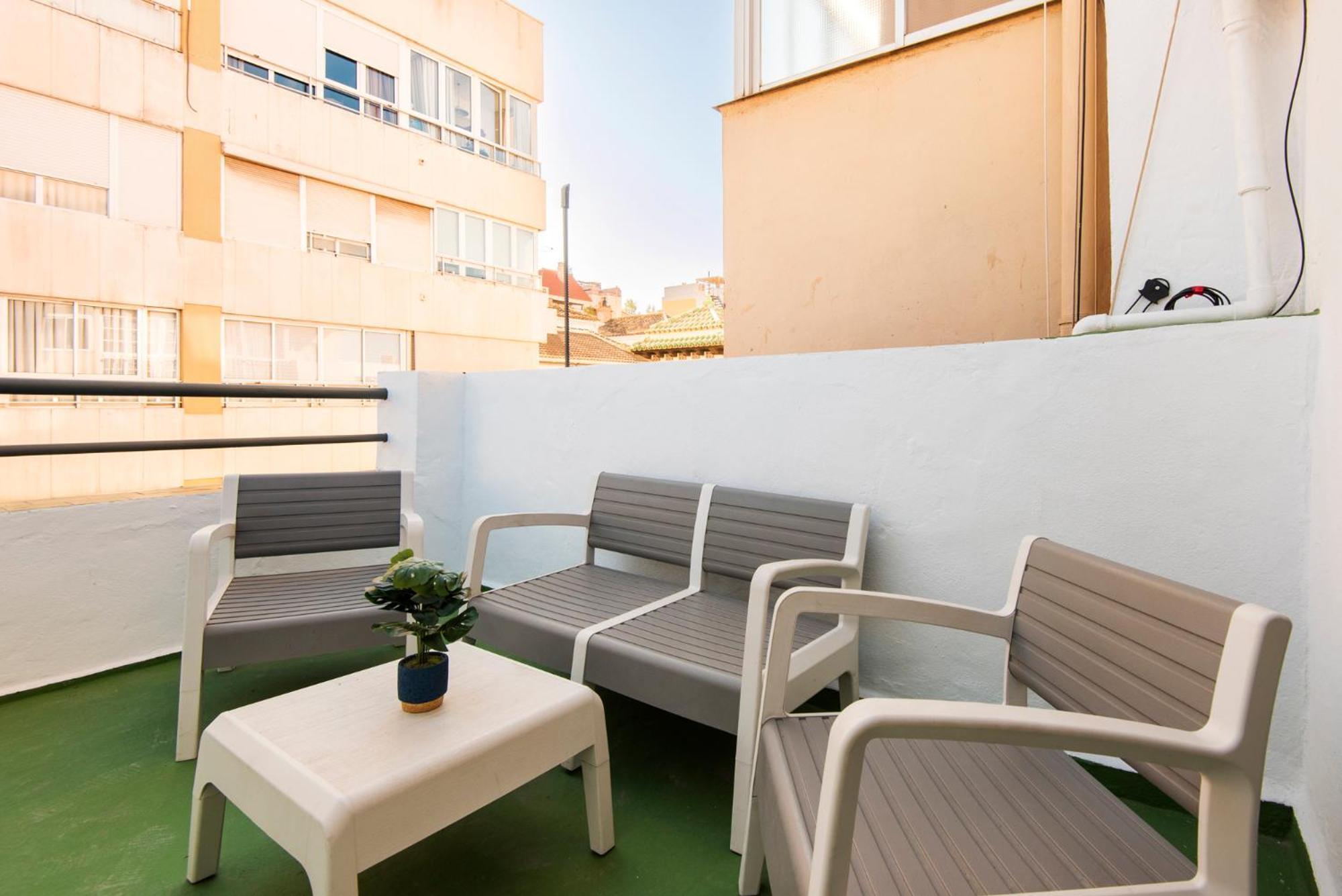 Apartment Picasso Square Penthouse, Sunny Terrace In The City Center